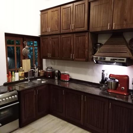 Lija Residence Negombo Esterno foto