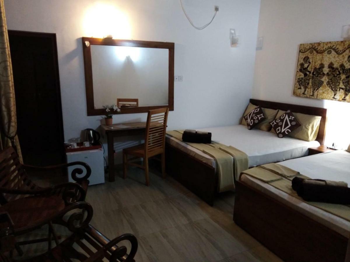 Lija Residence Negombo Esterno foto