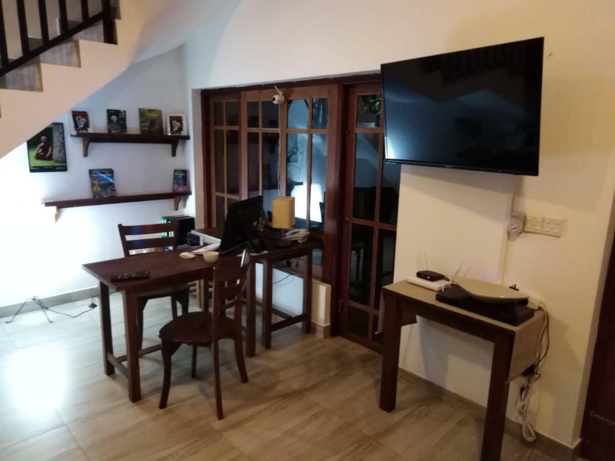 Lija Residence Negombo Esterno foto