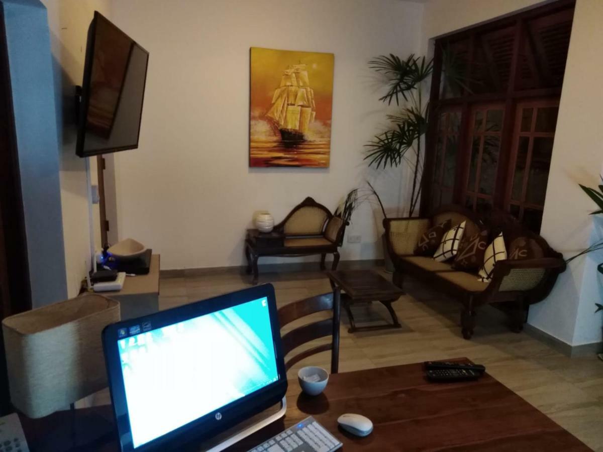 Lija Residence Negombo Esterno foto
