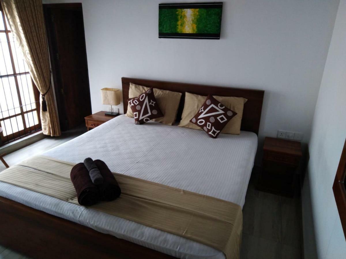 Lija Residence Negombo Esterno foto