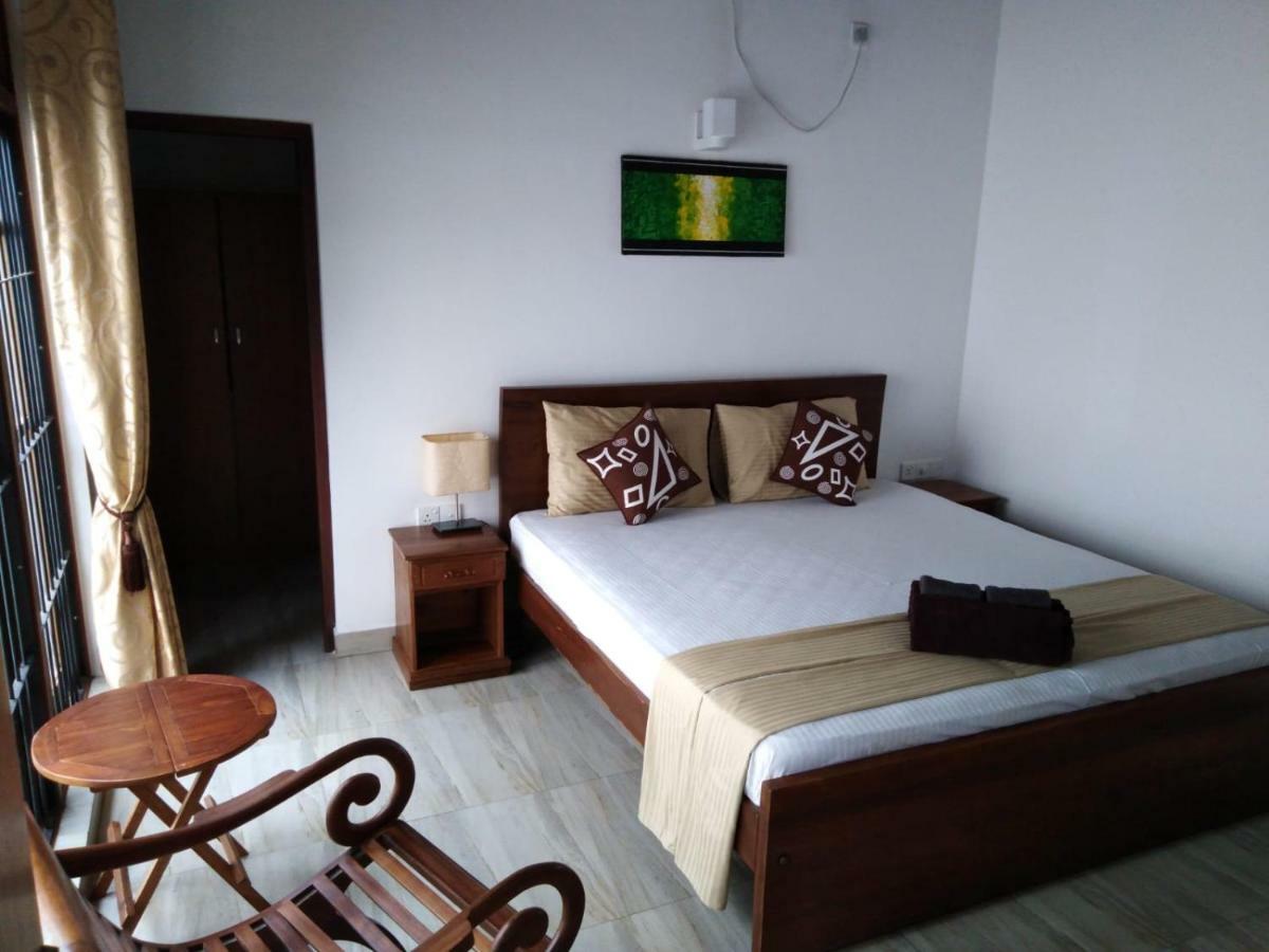 Lija Residence Negombo Esterno foto