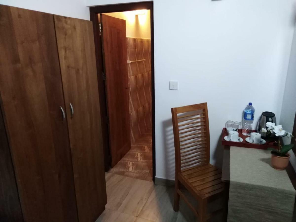 Lija Residence Negombo Esterno foto