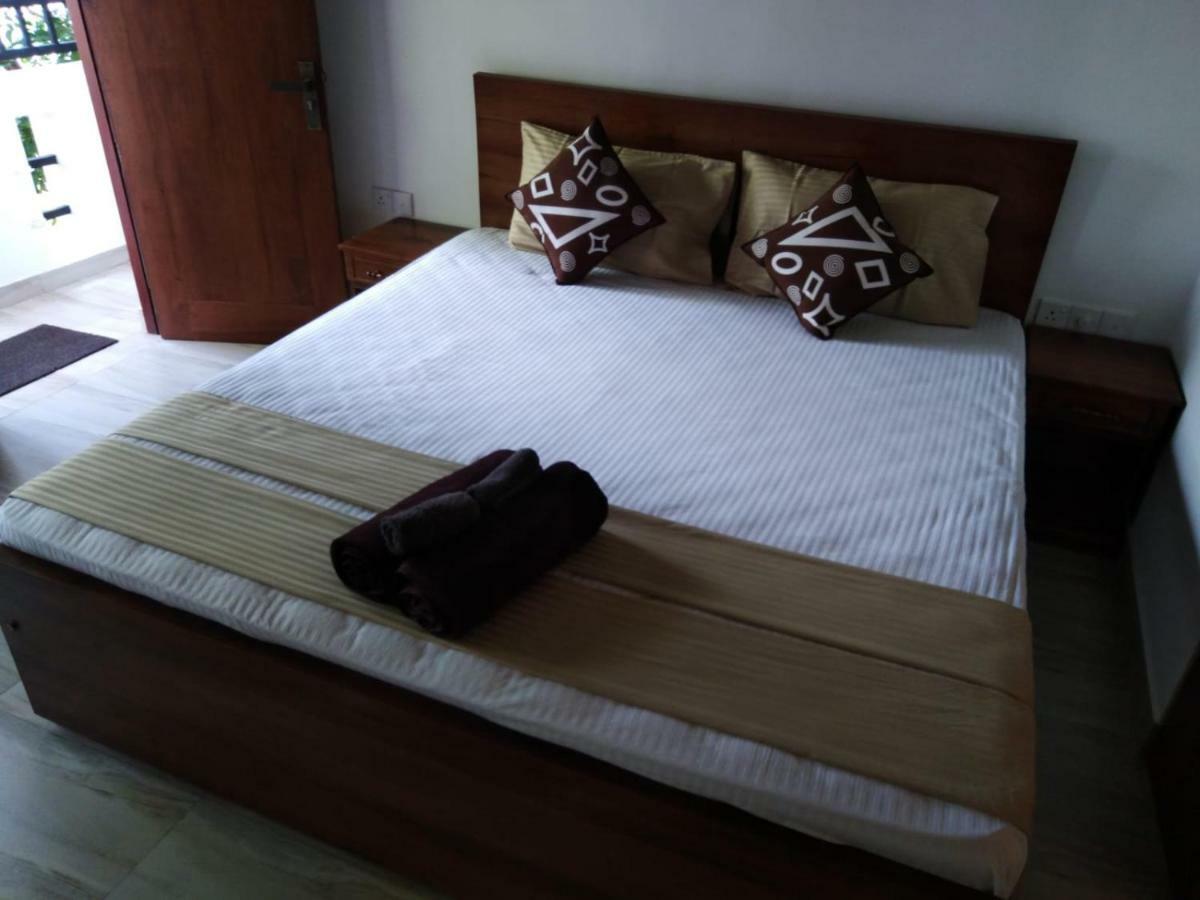 Lija Residence Negombo Esterno foto